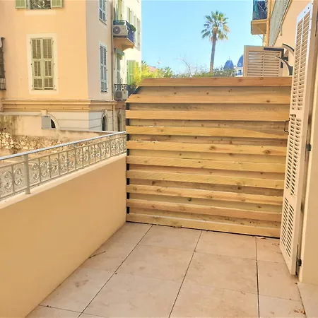 Le Terrasse Proche 104 Apartment *